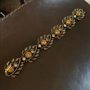 Vintage gold plated bracelet with stones !